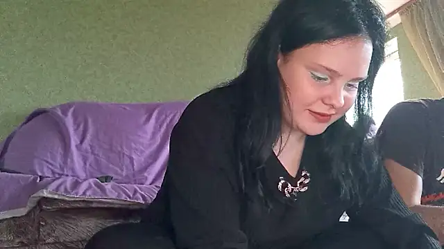 SweetPiggyx online show from May 18, 2:33 pm