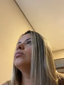 Snapshot of Patyyyy chatting on February 11, 5:57 pm Patyyyy online show from February 11, 5:57 pm