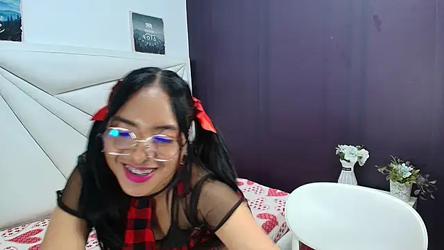 paula zambrano7 online show from October 10, 1:23 pm