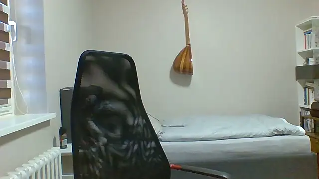 Bln412 online show from March 20, 1:26 pm