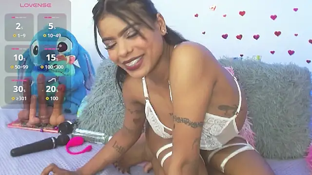 Snapshot of Rihanna_Flex chatting on October 21, 6:18 pm Rihanna Flex online show from October 21, 6:18 pm