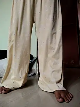 Desi Bhabi 01 online show from November 4, 6:28 am