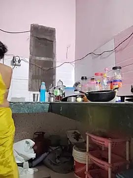 Desi Bhabi 01 online show from July 23, 2:24 pm