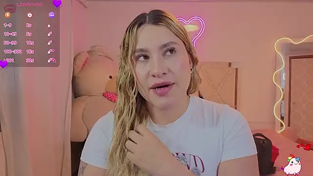 saaya tay online show from February 3, 3:15 am