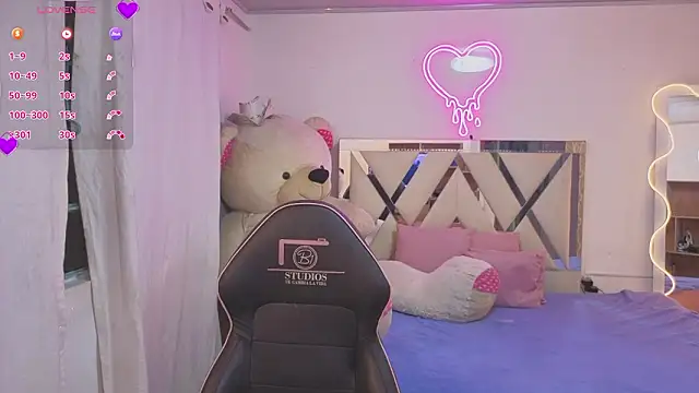 saaya tay online show from February 17, 3:04 am