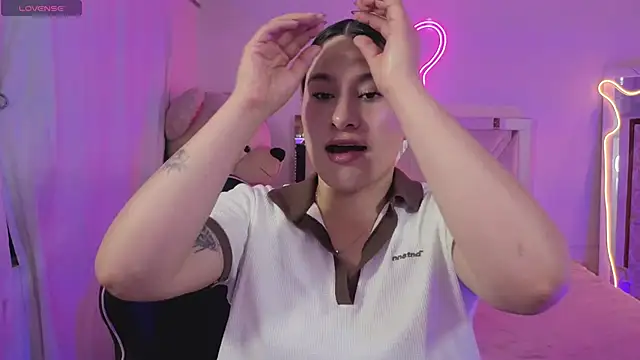 saaya tay online show from April 15, 3:23 am