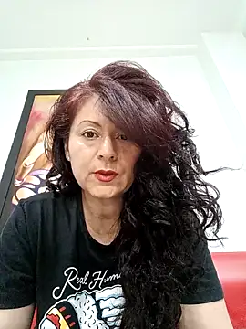 lunadicty online show from March 14, 5:19 pm