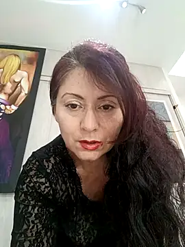 lunadicty online show from April 5, 5:41 pm