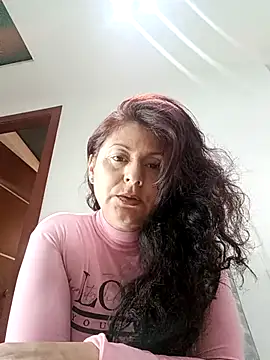 lunadicty online show from November 8, 10:57 pm