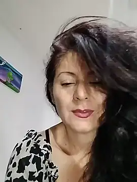 lunadicty online show from June 20, 4:39 am