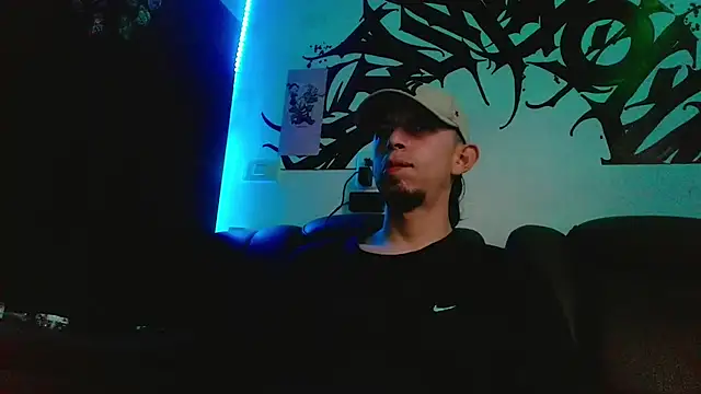Snapshot of Chris__Jones chatting on July 14, 10:49 pm Chris Jones online show from July 14, 10:49 pm