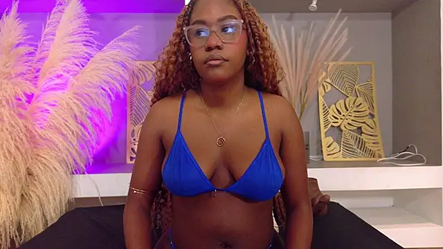 RachelStonne online show from November 28, 12:49 pm