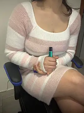 Monella123 online show from February 4, 2:34 pm