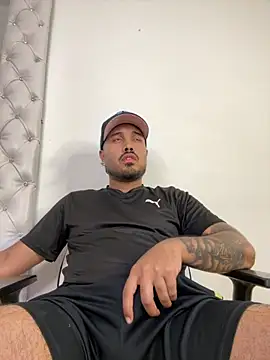 PapiStan online show from December 2, 6:15 am