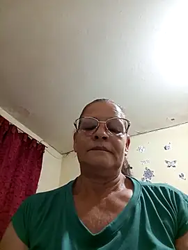 Snapshot of katrina_perez chatting on March 20, 12:08 am katrina perez online show from March 20, 12:08 am