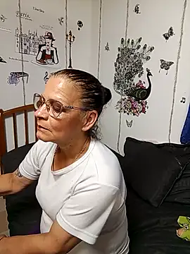 katrina perez online show from February 24, 9:04 pm