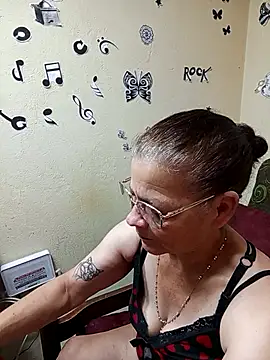 Snapshot of katrina_perez chatting on November 23, 1:32 pm katrina perez online show from November 23, 1:32 pm