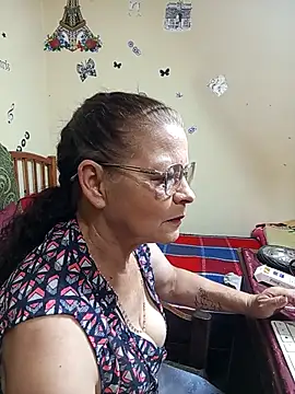 Snapshot of katrina_perez chatting on October 6, 7:58 pm katrina perez online show from October 6, 7:58 pm