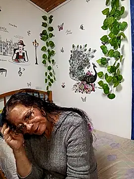 katrina perez online show from April 16, 10:12 pm