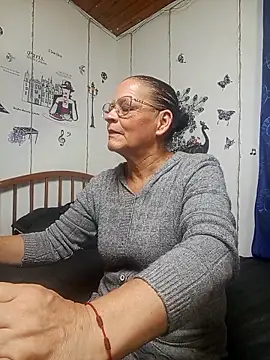 katrina perez online show from February 16, 9:45 pm