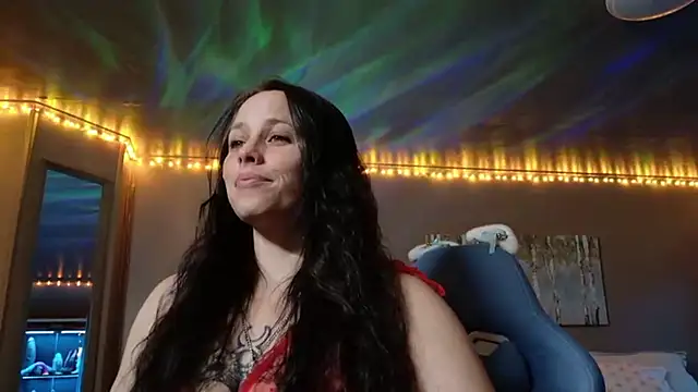 Snapshot of mavismable chatting on November 4, 5:11 am mavismable online show from November 4, 5:11 am