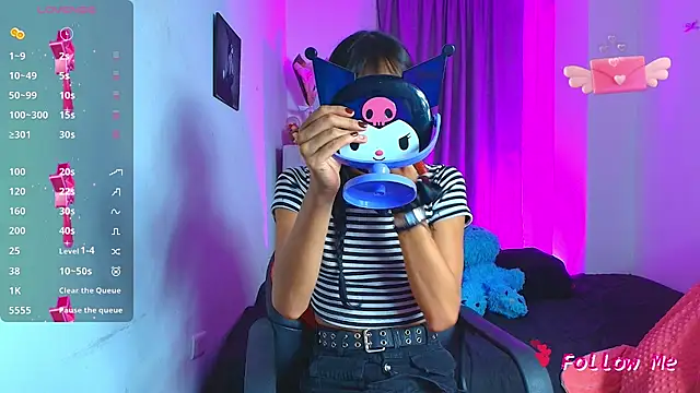 Snapshot of SkylerBennet chatting on July 13, 3:39 am SkylerBennet online show from July 13, 3:39 am