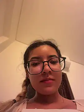 Pretty roxxyy online show from May 24, 12:54 am
