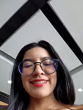 Snapshot of Pretty_roxxyy chatting on September 14, 1:44 pm Pretty roxxyy online show from September 14, 1:44 pm