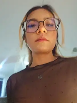 Pretty roxxyy online show from March 29, 11:23 am