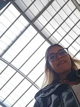 Pretty roxxyy online show from March 20, 2:40 pm