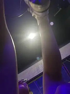 Pretty roxxyy online show from February 13, 11:21 am