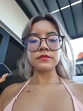 Pretty roxxyy online show from December 14, 12:11 pm