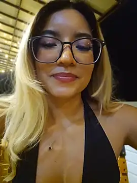 Pretty roxxyy online show from April 25, 12:13 am