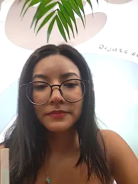 Snapshot of Pretty_roxxyy chatting on September 26, 1:40 pm Pretty roxxyy online show from September 26, 1:40 pm