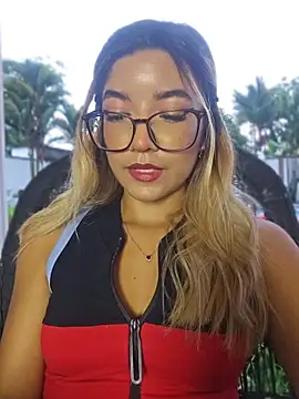 Pretty roxxyy online show from April 27, 11:30 am