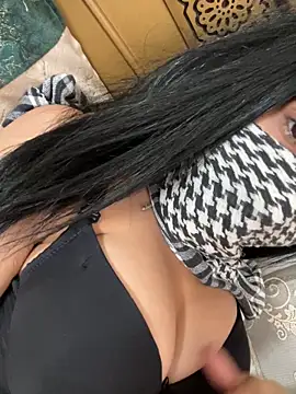 QueenLujaine online show from January 17, 11:03 am