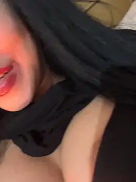 QueenLujaine online show from April 12, 8:56 pm