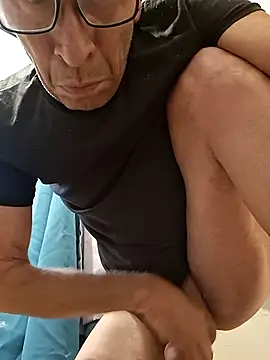 moasslicker online show from October 14, 7:25 pm