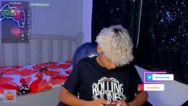 OliverTwinky online show from October 18, 10:45 pm