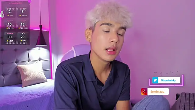 OliverTwinky online show from September 14, 5:08 am