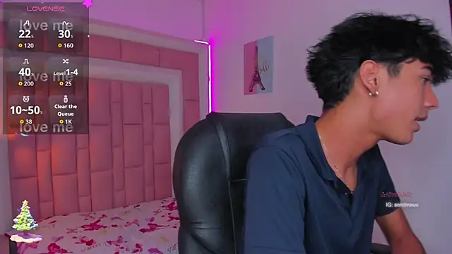 OliverTwinky online show from November 20, 4:40 pm