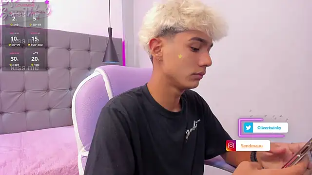 OliverTwinky online show from September 23, 5:36 am
