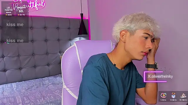 OliverTwinky online show from September 9, 5:39 am