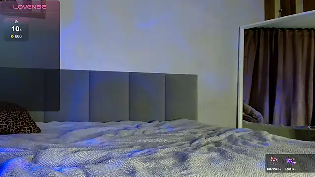 Snapshot of Eva___forever chatting on November 11, 1:17 pm Eva forever online show from November 11, 1:17 pm