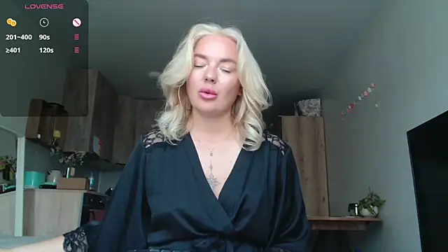 Snapshot of Eva___forever chatting on July 2, 5:46 am Eva forever online show from July 2, 5:46 am