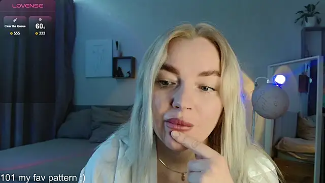 Eva   forever online show from April 3, 4:19 am