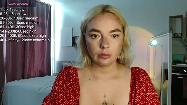 Snapshot of Eva___forever chatting on June 29, 9:38 am Eva forever online show from June 29, 9:38 am
