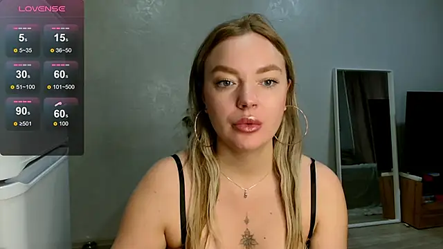 Snapshot of Eva___forever chatting on November 5, 1:09 am Eva forever online show from November 5, 1:09 am