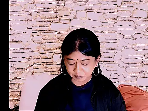 IndianPleasurez1 online show from November 5, 4:26 am