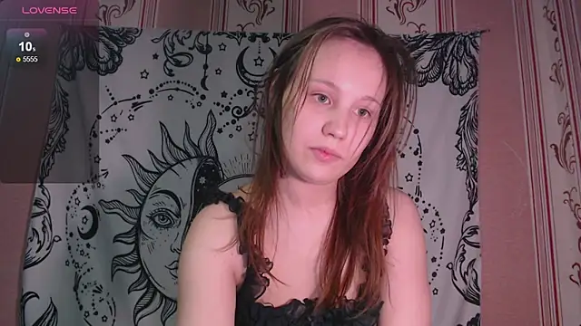 Snapshot of Thighswithspikes chatting on December 20, 8:39 am Thighswithspikes online show from December 20, 8:39 am